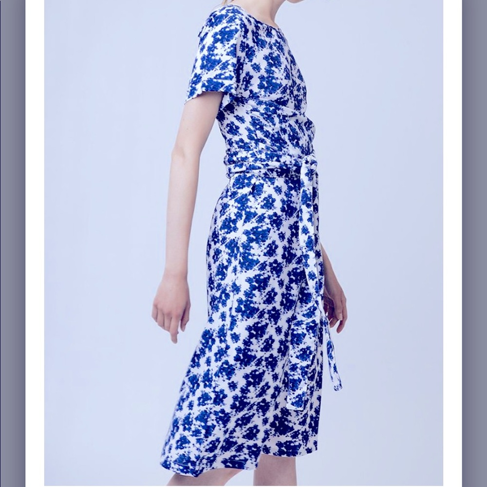 🆕 Compania Fantastica | Floral Midi Dress